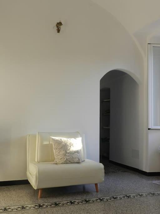 Apartmán Sea View, In The Old Town Santo Stefano Al Mare Exteriér fotografie